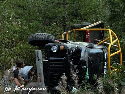 VIDEO: Igauņu ekipāža 'Louna Eesti' rallijā kūleņo ar Gaz automašīnu