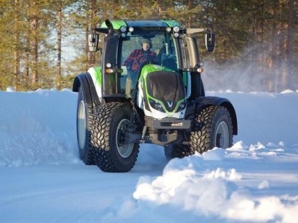 VIDEO: Bijusī rallija leģenda Somijas WRC ātrumposmu veiks ar traktoru