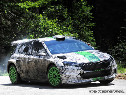 VIDEO: Mīke, Kopeckis un Tīdemans testē uzlaboto 'Škoda Fabia Rally2 Evo'