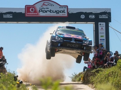 VIDEO: Aizvadītās WRC rallija sezonas iespaidīgākie momenti