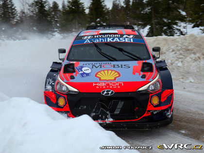 VIDEO: Lapzemes WRC rallija iespaidīgie ātrumi un sānslīdes 