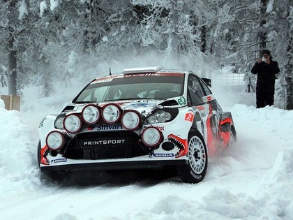 VIDEO: Sportisti bargā salā gatavojas burvīgajam Lapzemes rallijam