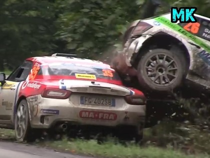VIDEO: Sportists ar 'Fiat' automašīnu taranē avarējušo 'Škoda Fabia R5'