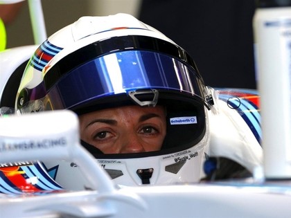 FOTO: F1 debitante Volfa testos ātrāka par četrkārtējo čempionu Fetelu