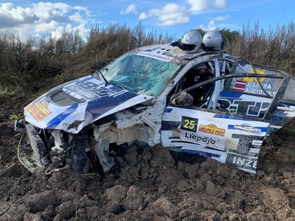 VIDEO: Liepa/Cibuks rallijsprintā Vecpils piedzīvo smagu avāriju