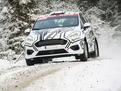 Nitišs veiksmīgi sasniedz finišu Somijas rallijā