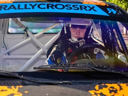 Nitišs: Sākumā bija grūti ar 550 Zs auto 'iemest plakaniski'