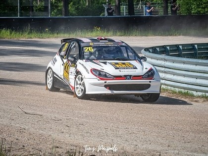 Roberts Vītols britu leģendas paspārnē startēs Lielbritānijas rallijkrosa čempionātā