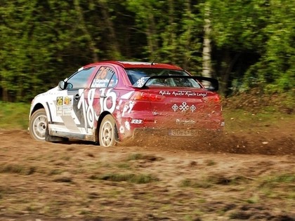 Talsu rallija treniņā dominē lietuvieši, no latviešiem ātrākais Hermanis (FOTO)