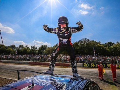 Reinis Nitišs savā debijas sezonā izcīna pasaules rallijkrosa čempionāta bronzas medaļu