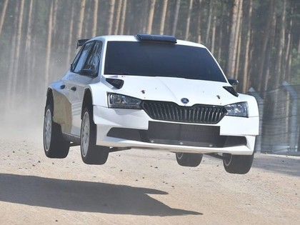 Noslēdzošajos rallijkrosa testos Biķerniekos ātrākais Grjazins