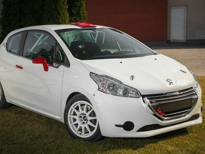 Toms Lielkājis 300 Ezeru rallijā debitēs pie Peugeot stūres 