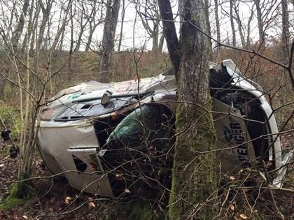 Rallija karjeru Latvijā iesākušais pilots piedzīvo smagu avāriju