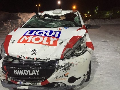 Grjazinam Somijas rallijs beidzas ar avāriju (FOTO)