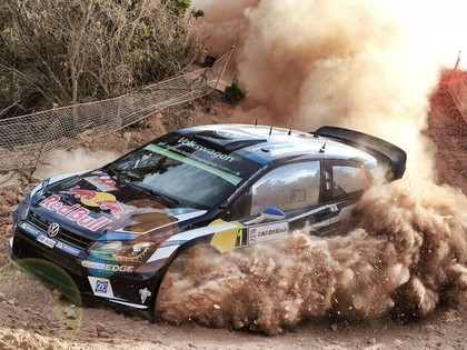 Topošais tēvs Ožjē Sardīnijas WRC ralliju sāk lieliski (VIDEO)