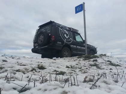 Ekspedīcijai Teen Spirit pirmās problēmas ar robežsargiem, miliciju un auto