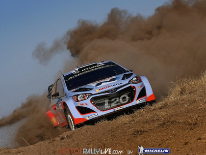 Kubica pārsteidz Sardīnijas treniņos, Martina komanda velk uz zobu Tanaku (VIDEO)