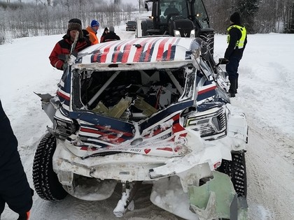 Tanakam pārliecinoša uzvara Igaunijā, Grjazinam smaga avārija (FOTO)