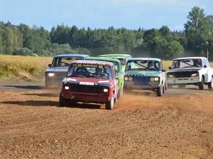 Latvijas rallijkrosa kauss turpināsies Jēkabpils pusē; līderos Pumpurs, Safonovs un Traubergs