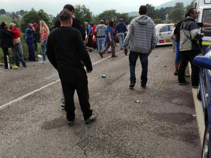 Spānijas rallijā auto ielido skatītājos, dažādas traumas gūst 17 skatītāji