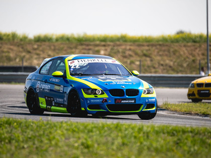 Valters Zviedris izcīna otro vietu 'BMW 325 CUP' sacensībās Igaunijā (VIDEO)