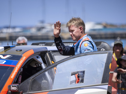 Tanaks uz laiku pārtrauc dalību WRC