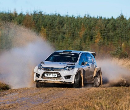 Gronholms aizvada testus ar 'Proton Iriz R5' automašīnu (FOTO, VIDEO)