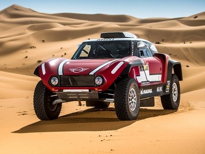 X-raid komanda Dakaras rallijam uzbūvējusi jaunus bagijus (FOTO)