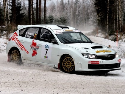 Samsonas pirms Alūksnes rallija iesildās ar ceturto vietu Somijā (VIDEO)