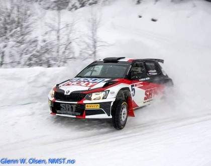 Grjazins pārspēj ātrākos norvēģus un uzvar sniegotajā 'Sigdalsrally' rallijā (VIDEO)