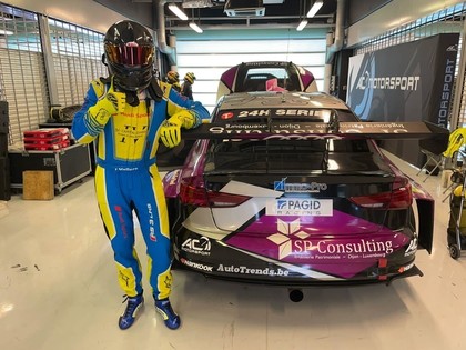 LV Racing komandas braucējs Ivars Vallers izcīna uzvaru izturības sacensībās Abū Dabī