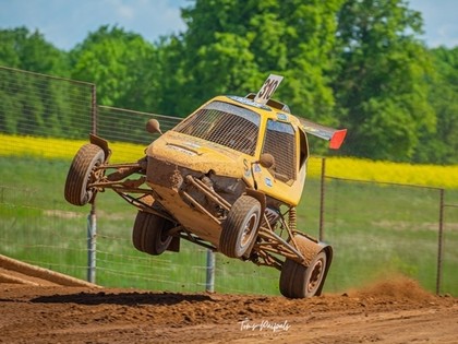 Mūsas trasē Eiropas un Latvijas autokrosā čempionu salidojums