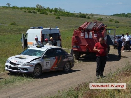 Portāls: Bojāgājušais rallija skatītājs uz trases izskrēja derību rezultātā