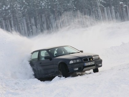 333 ziemas kauss iesākas ar nosvīdušiem dalībniekiem un jauniem uzvarētājiem