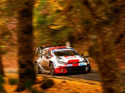 Japānas ralliju pārsteidz sniegs, Evans saglabā vadību