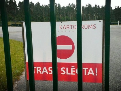 Atkal tiek slēgta Kandavas Kartodroma trase