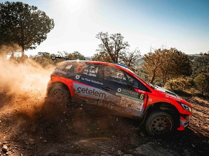 Tehniska problēma liedz Sordo pacīnīties par uzvaru Portugāles rallijā