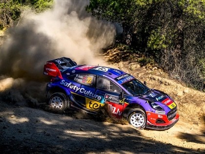 Tanaks saglabā vadību, Sesks trešajā dienā ātrākais no M-Sport Ford braucējiem