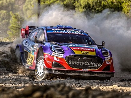 Tanaks izcīna pirmo uzvaru šosezon, veiksmīgi finišu Grieķijas WRC sasniedz arī Sesks