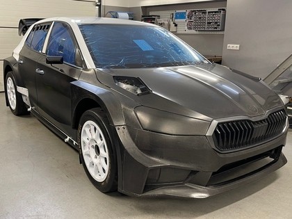 Lietuviešu ESmotorsport komanda atrāda jauno elektrisko 'Škoda Fabia RX1e'