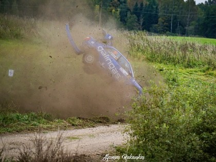 Lietuvas rallijs 'Aukštaitija' noslēdzas ar Seska uzvaru un vairākām avārijām (VIDEO)
