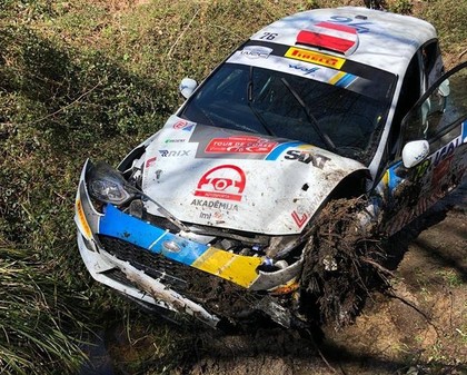 Sesks/Caune Korsikas WRC piedzīvo avāriju 