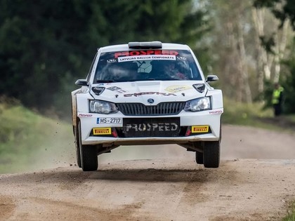 Aivis Egle minirallijā 'Latvija' debitēs pie 'Škoda Fabia R5' stūres