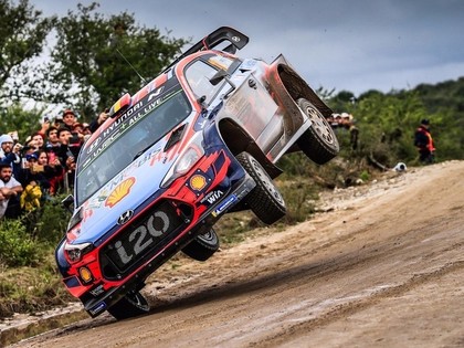 Noivils izcīna uzvaru Argentīnas WRC, Ožjē pēc Mīkes neveiksmes nosargā trešo vietu