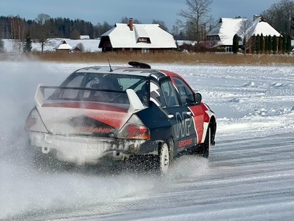 Raimonds Strokšs ar stūrmani Māri Neikšānu startēs Alūksnes rallijā