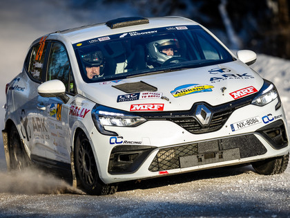 Jauni, traki un talantīgi: trīs jaunākie rallija piloti gatavojas rallijam 'Sarma'