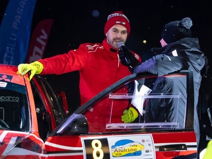 Kalvis Blūms: Nav variantu - negulēsim, bet darīsim visu, lai paspētu uz Sarmas ralliju