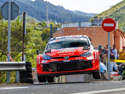Pēc Solberga avārijas pirmo uzvaru šosezon svin Ožjē, Alenam divas avārijas (VIDEO)
