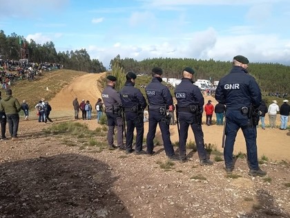 'Šoferis panikā noģība' – atklājas jaunas detaļas par skandālu Portugāles WRC rallijā
