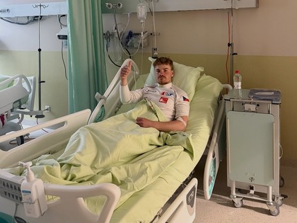 Čehu sportists pēc avārijas Biķerniekos izrakstīts no slimnīcas (VIDEO)